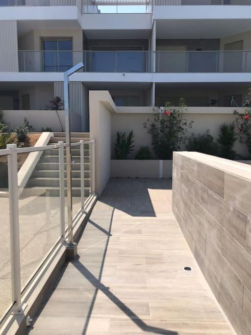 Blue Pearl Vue Mer Nice Bagian luar foto