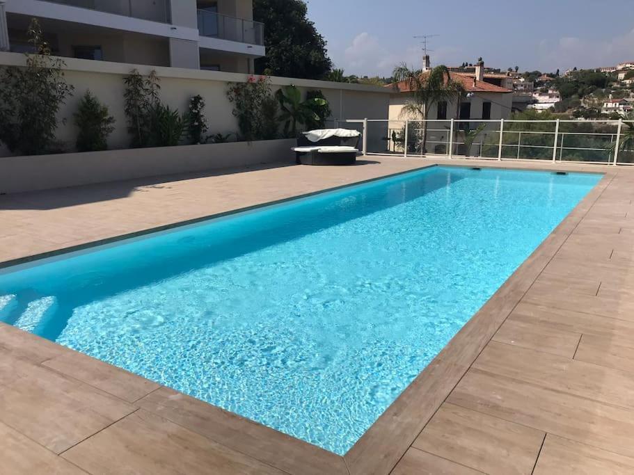 Blue Pearl Vue Mer Nice Bagian luar foto